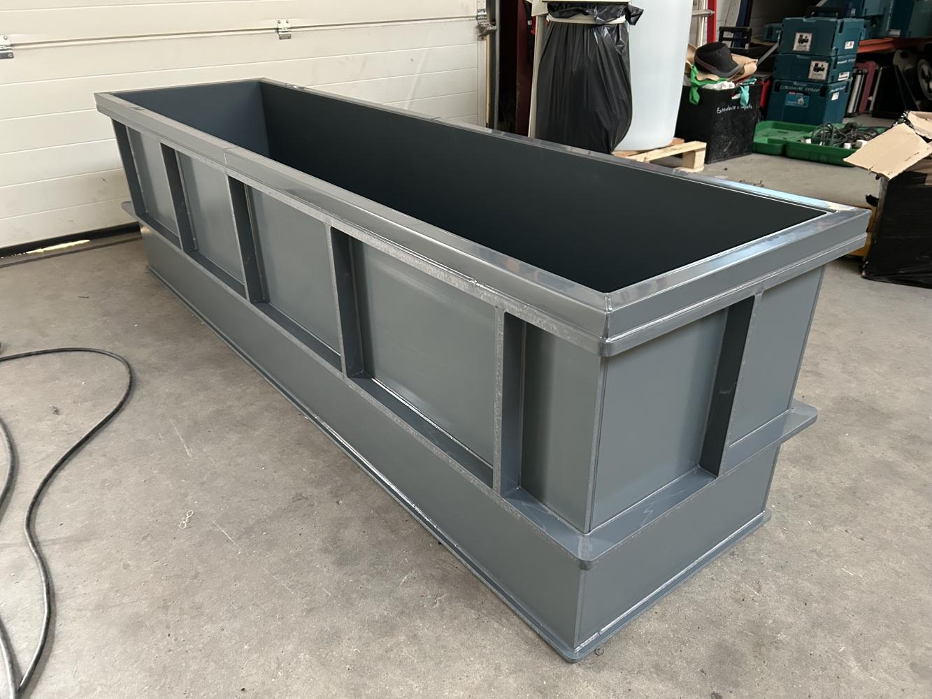 Réalisation de cuve rectangulaire en PVC - CP Plast